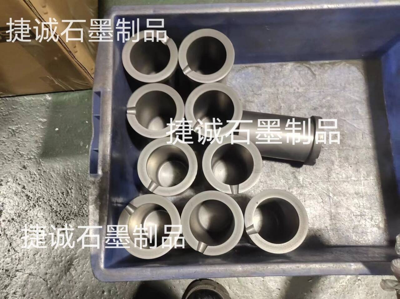 單環(huán)石墨熔化坩堝，石墨坩堝，高純石墨坩堝，熔金屬石墨坩堝，單環(huán)石墨坩堝，石墨坩堝加工，熔煉石墨坩堝，石墨坩堝加工廠(chǎng)，石墨坩堝生產(chǎn)廠(chǎng)家，高純石墨坩堝加工廠(chǎng)